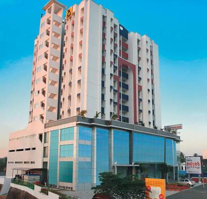Summit Suites